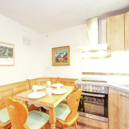 In Niederndorf Near Kufstein With Balcony בקתה